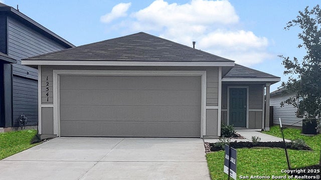 12541 Spoor Vly, Converse