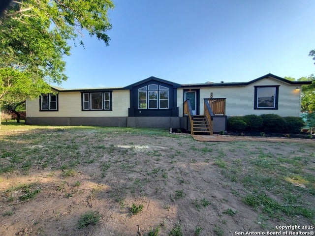 305 County Road 3821, San Antonio