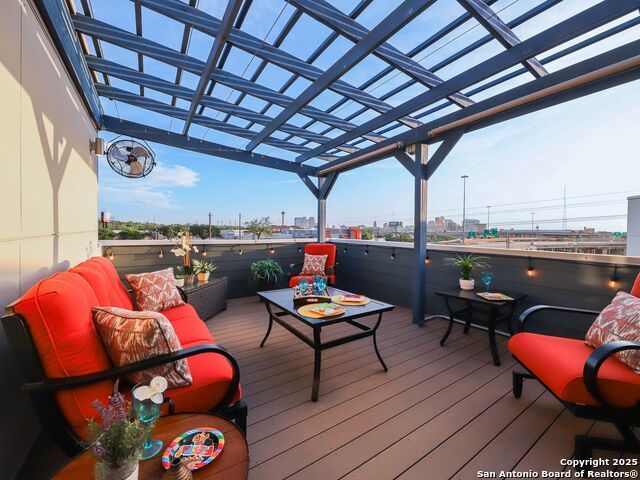 1606 N Hackberry #201, San Antonio