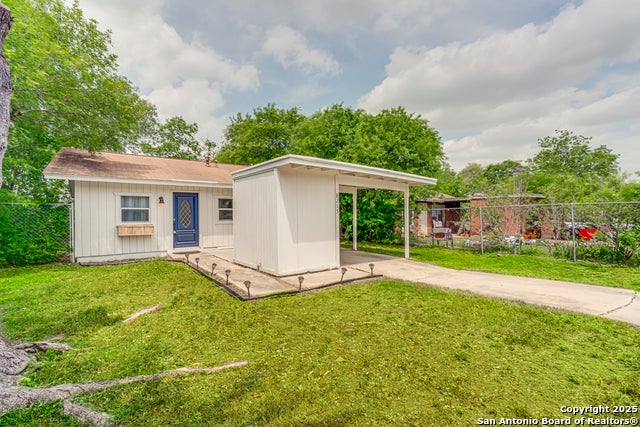 8215 Lazy Creek, San Antonio