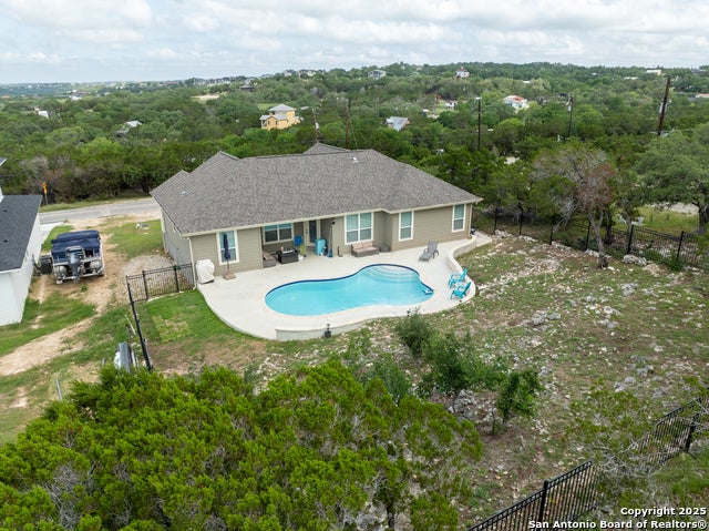 1587 Lakeshore Dr, Canyon Lake