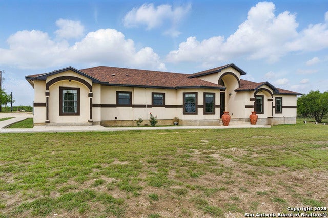 1110 Atascosa County Road 101, Floresville