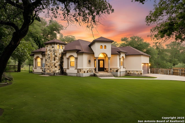 105 Saddle Up, La Vernia