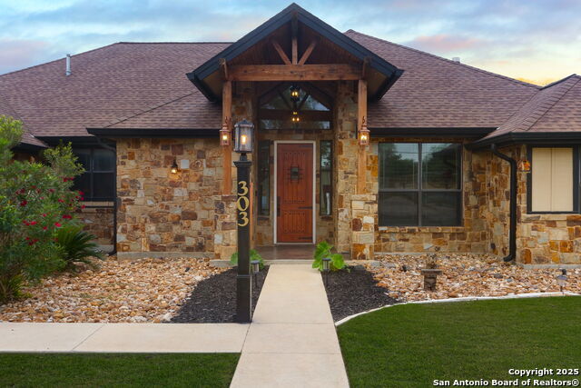 303 Schneider St, Poth