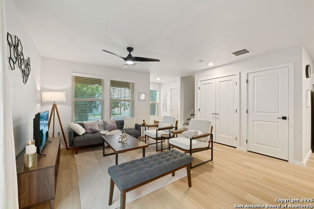 1102 S Gevers St, San Antonio