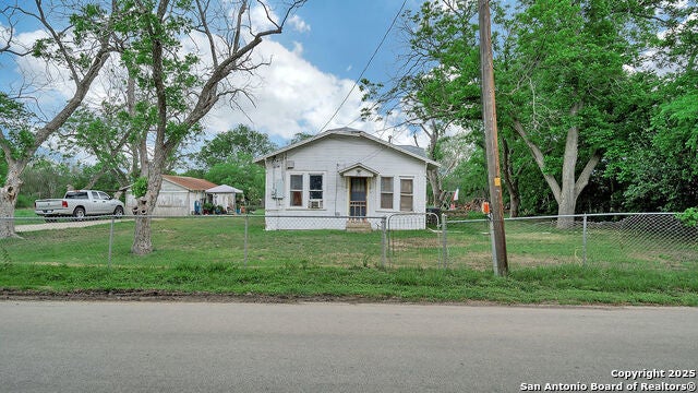 270 Country Ln, Cibolo