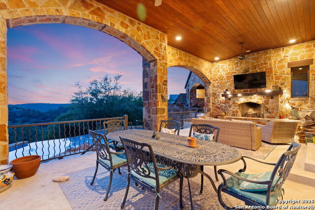 210 Painted Sky, Comfort