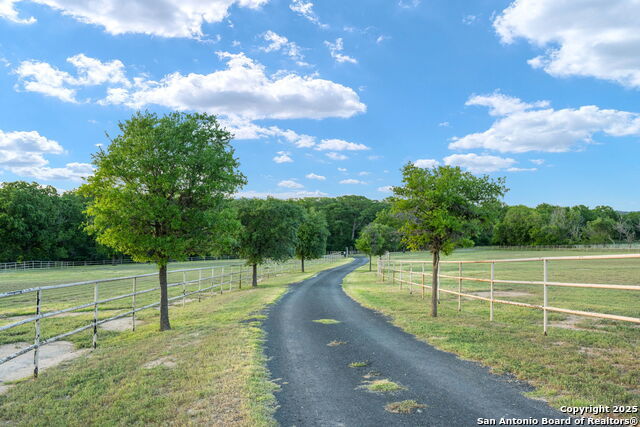 25 Zoeller Lane, Boerne