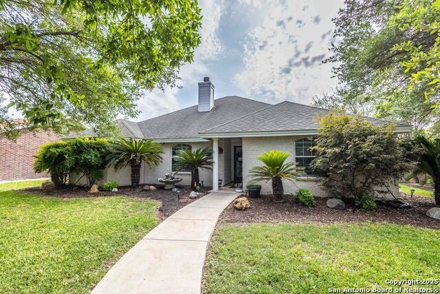 633 Sunrise Ave, Uvalde