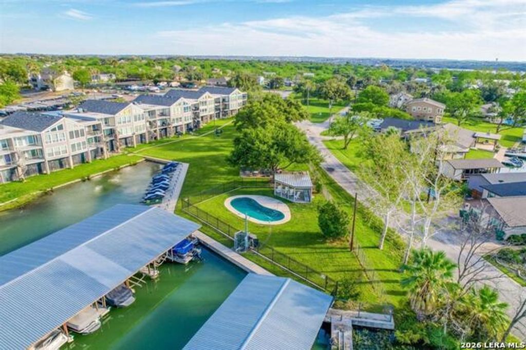 806 Highcrest #19, Granite Shoals