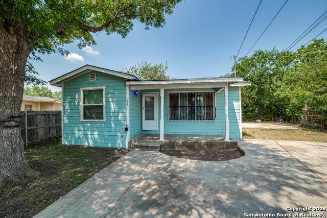 523 Bangor, San Antonio