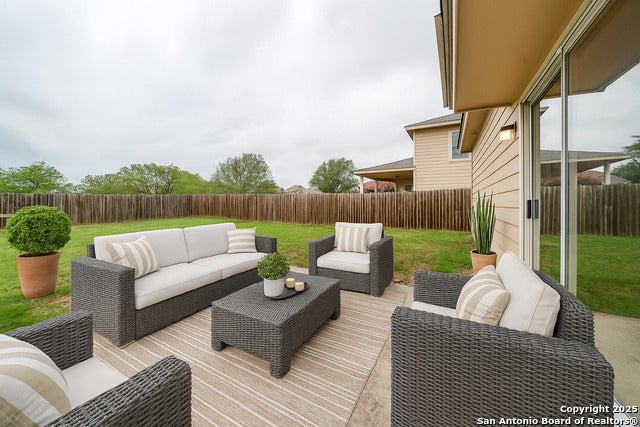 6926 Lunar Way, Converse