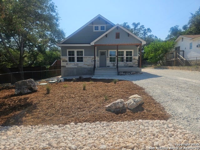 1420 Canyon Bend, Canyon Lake