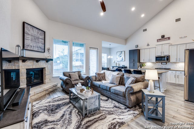 28806 Oldlyme, San Antonio