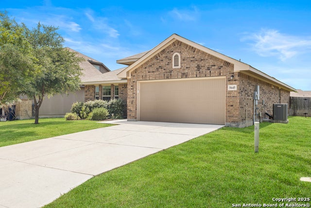 5645 Briar Field, New Braunfels
