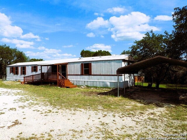 753 Upland Road, Lakehills