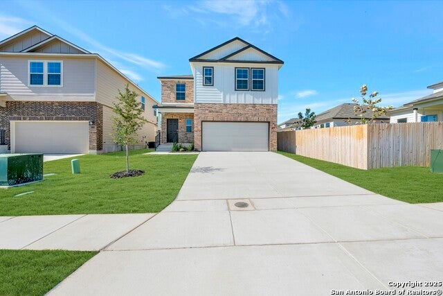 3015 Loftus Road, Converse