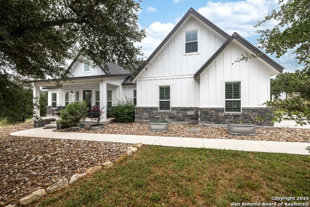 105 Clear Water Canyon, Helotes