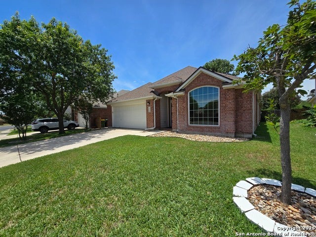10506 Canyon River, Helotes