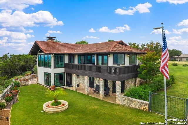 327 Loma Vista, Kerrville