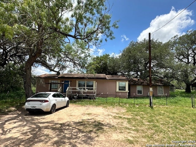 7525 N Highway 16, Poteet