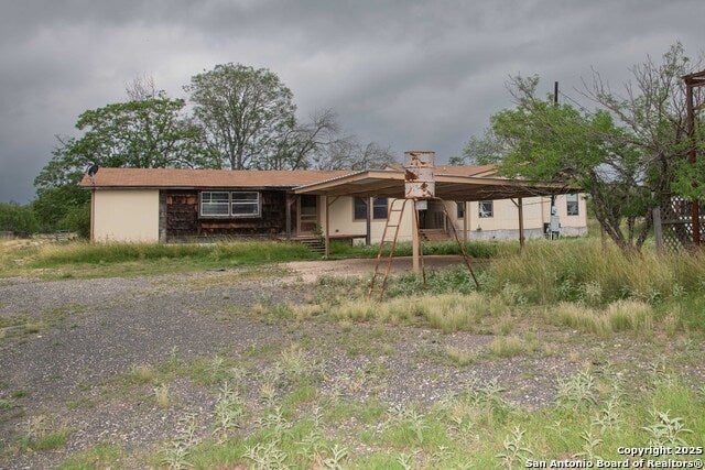 486 County Road 429, Uvalde