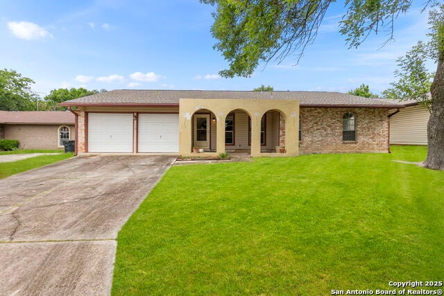 609 Jamie Sue Drive, Converse