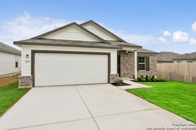 3014 Selhurst Street, Converse