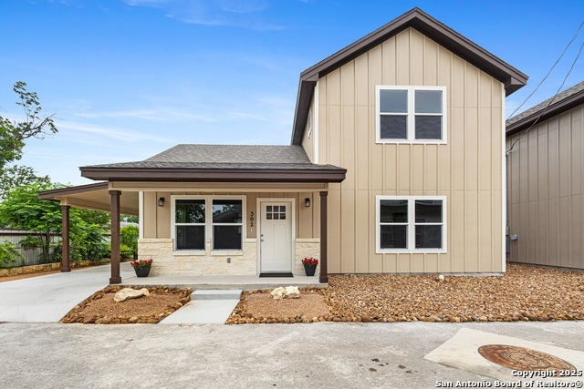 302 Riley Way, Kerrville