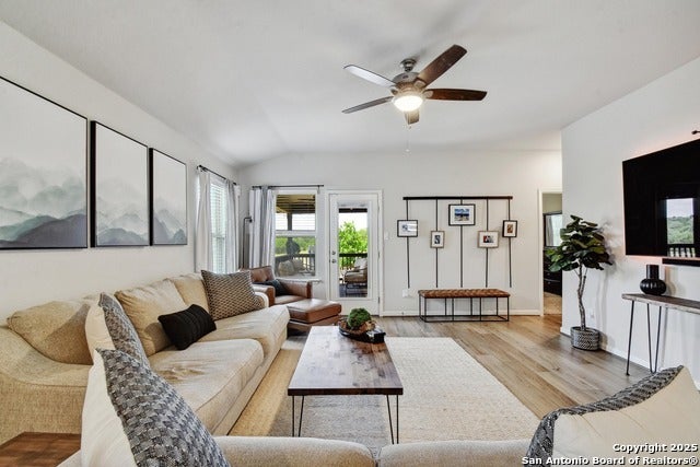 13019 Louberg, San Antonio