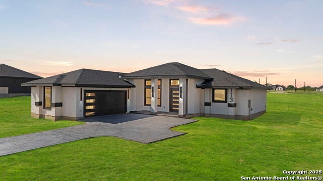 113 Hidden Cove, Floresville