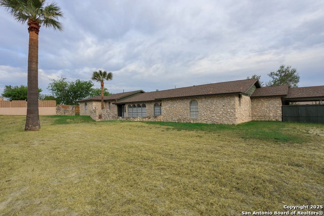 309 Meandering Way, Del Rio