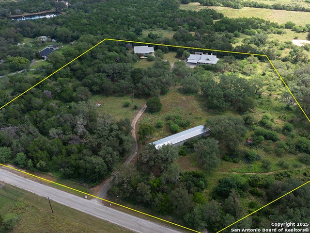 1210 Whispering Woods, New Braunfels