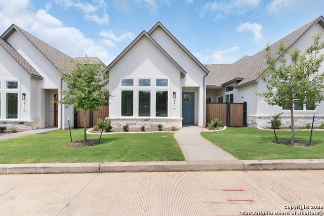 10031 University Way 8, San Antonio