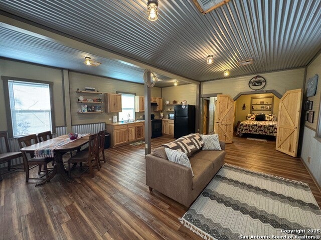 14036 Hwy 16, Medina