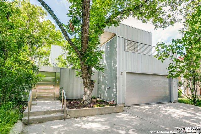 130 Barilla Place, Alamo Heights