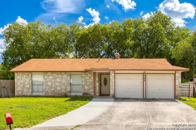 3702 Pipers Field, San Antonio