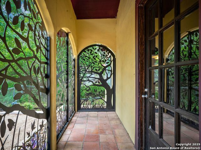 18111 Lake Shore, Helotes