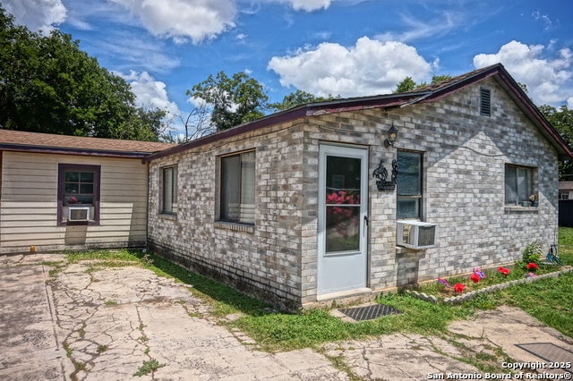 614 S San Gabriel, San Antonio