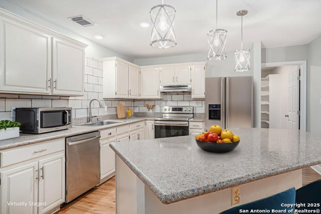 6322 Regency Mnr, San Antonio