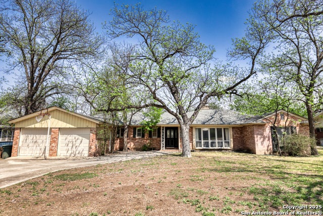 728 N Getty St., Uvalde