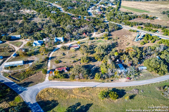 115 Fischer Store, Fischer