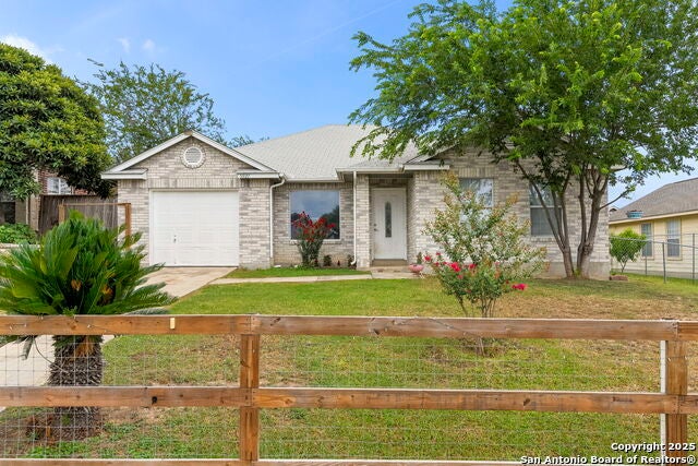 5927 Tree View, San Antonio