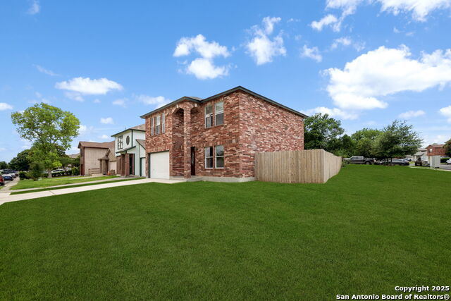 9878 Lauren Mist, San Antonio