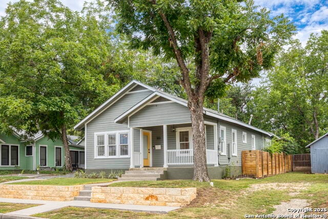 353 E Woodlawn Ave, San Antonio