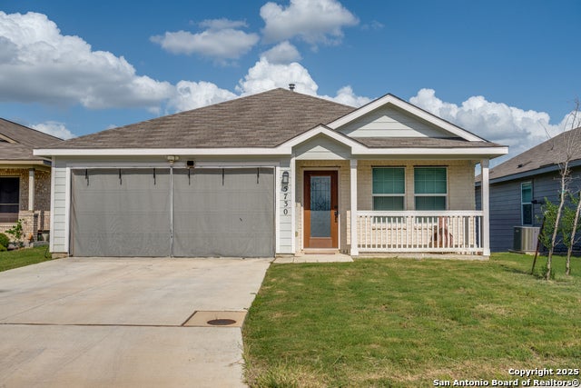 5730 Leisure Cres, Converse