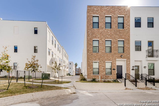 144 N Cherry 104, San Antonio