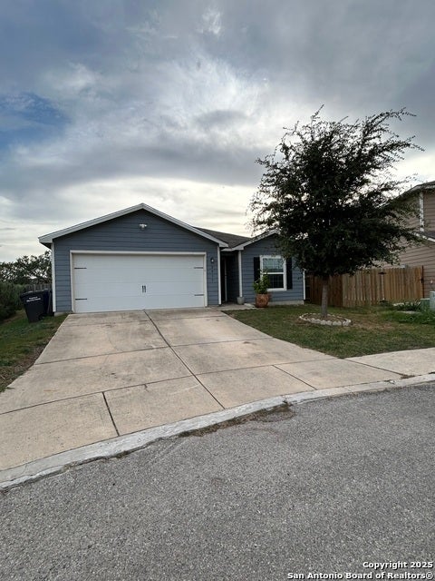 2835 Presley Meadow, San Antonio