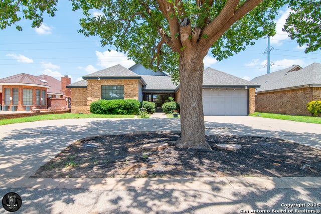 5212 Green Tree Blvd, Midland