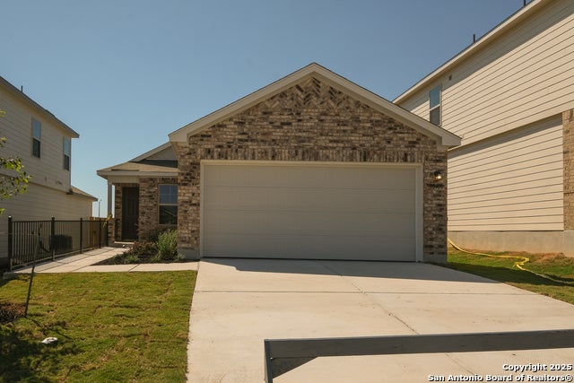 10418 White Hart Lane, Converse